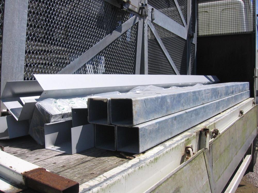 GALVANISED BOX SECTION 100 X 100 X 3 MTRS 4mil Thick For Sale J 