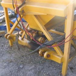 DIRECT COUNCIL CUTHBERTSON GRITTER / HOPPER  3 POINT LINKAGE