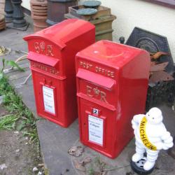 CAST IRON LETTER POST BOX ER