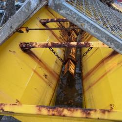 DIRECT COUNCIL ECON GRITTER BODY ON HOOK-LOADER FRAME