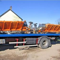 DIRECT COUNCIL BUNCE EPOKE S2300E GRITTER BODY C/W DONKEY ENGINE