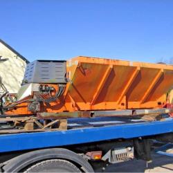 DIRECT COUNCIL BUNCE EPOKE S2300E GRITTER BODY C/W DONKEY ENGINE