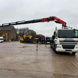 DAF CF 85 410 8x2 Hydraulic Beavertail Body with FASSI 425 Crane