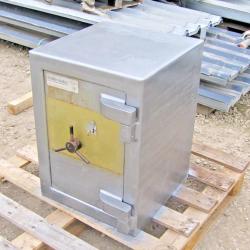 STEEL SAFE .
