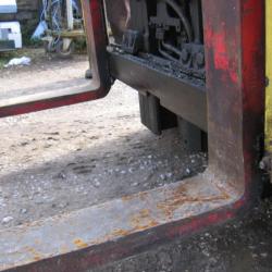 DIRECT MOD / ARMY HYSTER H2.5FT 2.5 TONNE DIESEL FORKLIFT