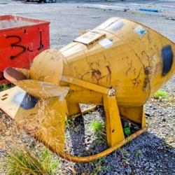 SECATOL 500 LTR CONCRETE CHUTE .