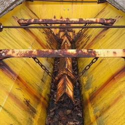 DIRECT COUNCIL ECON GRITTER BODY ON HOOK-LOADER FRAME