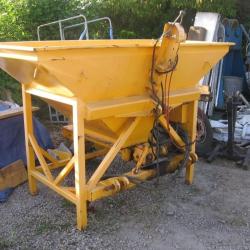 DIRECT COUNCIL CUTHBERTSON GRITTER / HOPPER  3 POINT LINKAGE