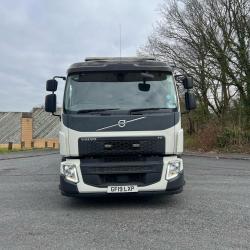 DIRECT HIGHWAYS AGENY VOLVO FE320 6X2 CRASH BARRIER RIG, ORTECO POST KNOCKER