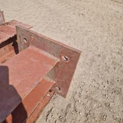152mm x 152mm x 23kg steel girder uprights c/w heavy duty base plate, ex mezzanine floor