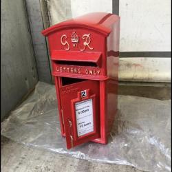 New Un-Used Cast Iron GR Royal Mail Letter Post Box