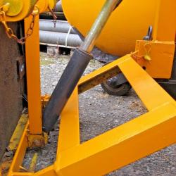 DIRECT COUNCIL CUTHBERTSON ' V ' SNOW PLOUGH
