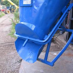 CONCRETE POURING SKIP. TORPEDO TYPE