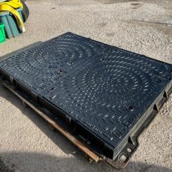 USED DOUBLE MAN HOLE COVERS CHOICE 1360 x 1000