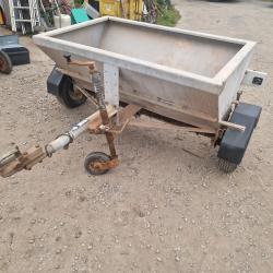 CRUISER 1500 DROP GRITTER / SPREADER .