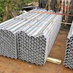 DIRECT HIGHWAYS..... DIG IN CRASH BARRIER POSTS