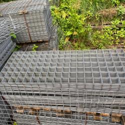 GALVANISED STEEL MESH PANEL APPROX 54 X 21 INCH WIDE 4ft6 x 1ft9