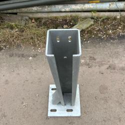 Armco bolt down crash barrier post 890mm high