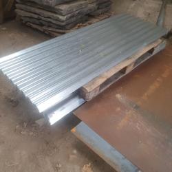 6FT X 2FT GALVANISED CORRUGATED ROOFING SHEET