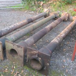 SET OF 4 VICTORIAN CAST IRON COLUMNS .