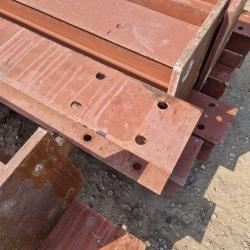 152mm x 152mm x 23kg steel girder uprights c/w heavy duty base plate, ex mezzanine floor