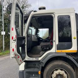 DIRECT HIGHWAYS AGENY VOLVO FE320 6X2 CRASH BARRIER RIG, ORTECO POST KNOCKER
