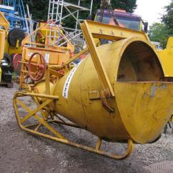 CONCRETE POURING SKIP / CHUTE / HOPPER TORPEDO TYPE