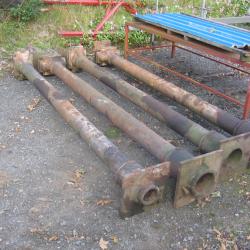 SET OF 4 VICTORIAN CAST IRON COLUMNS .