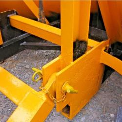 DIRECT COUNCIL CUTHBERTSON ' V ' SNOW PLOUGH