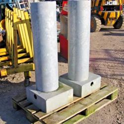 HEAVY DUTY GALVANISED STEEL BOLLARD .