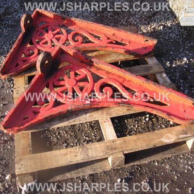 1 PAIR OLD CAST IRON SUPPORT BRACKETS .