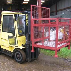 FORKLIFT FRIENDLY MAN BASKET / CAGE .